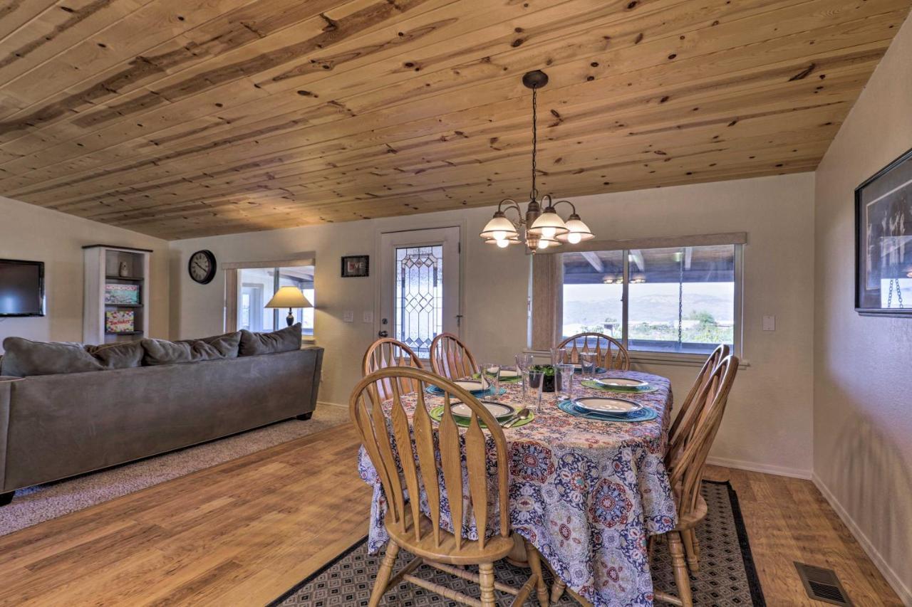 Rustic Bullhead City Retreat With Porch And Views Eksteriør billede