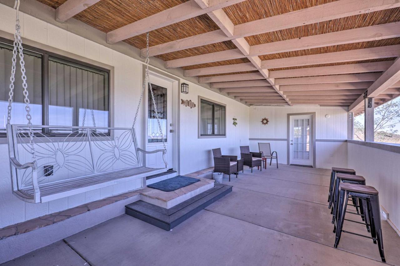 Rustic Bullhead City Retreat With Porch And Views Eksteriør billede