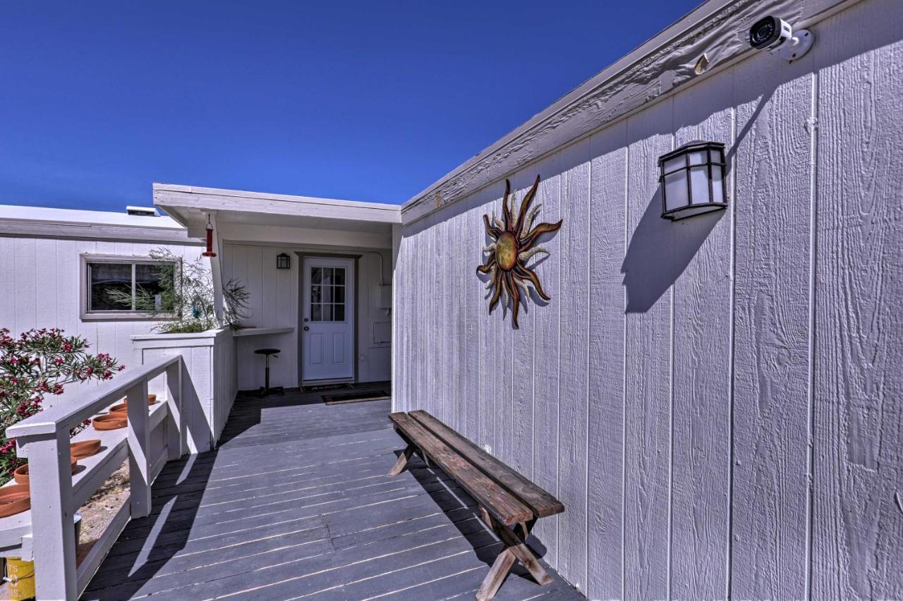 Rustic Bullhead City Retreat With Porch And Views Eksteriør billede